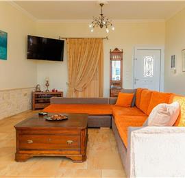 5 bedroom villa with pool, near Acharavi, sleeps 9